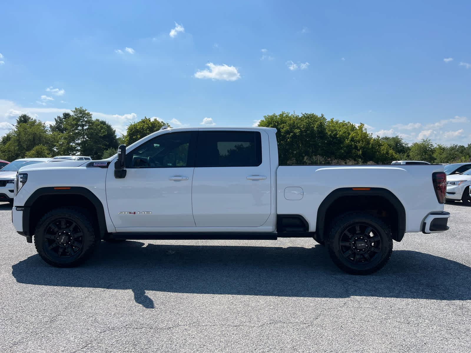 2025 GMC Sierra 2500HD 4WD Crew Cab Standard Bed AT4
