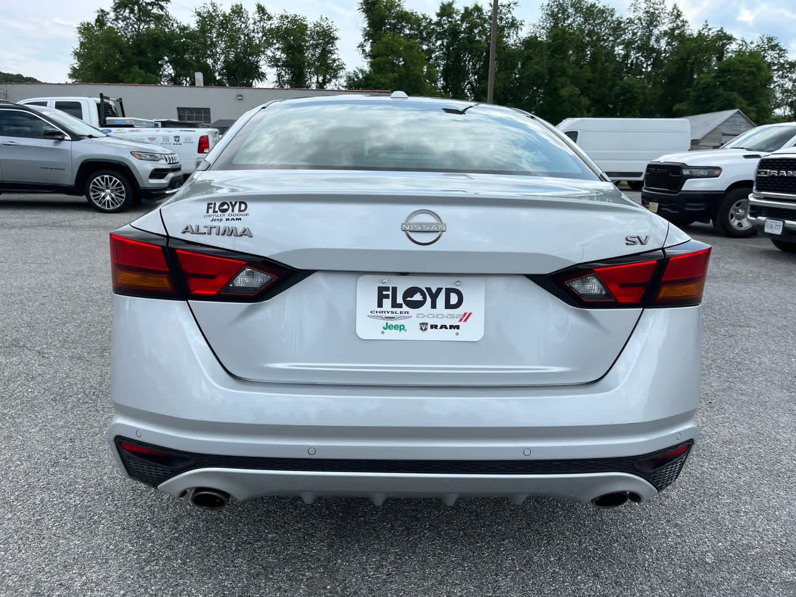 2023 Nissan Altima SV FWD