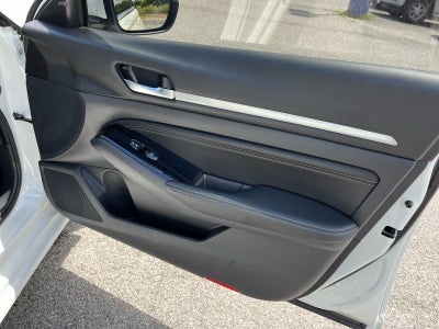 2021 Nissan Altima SL FWD