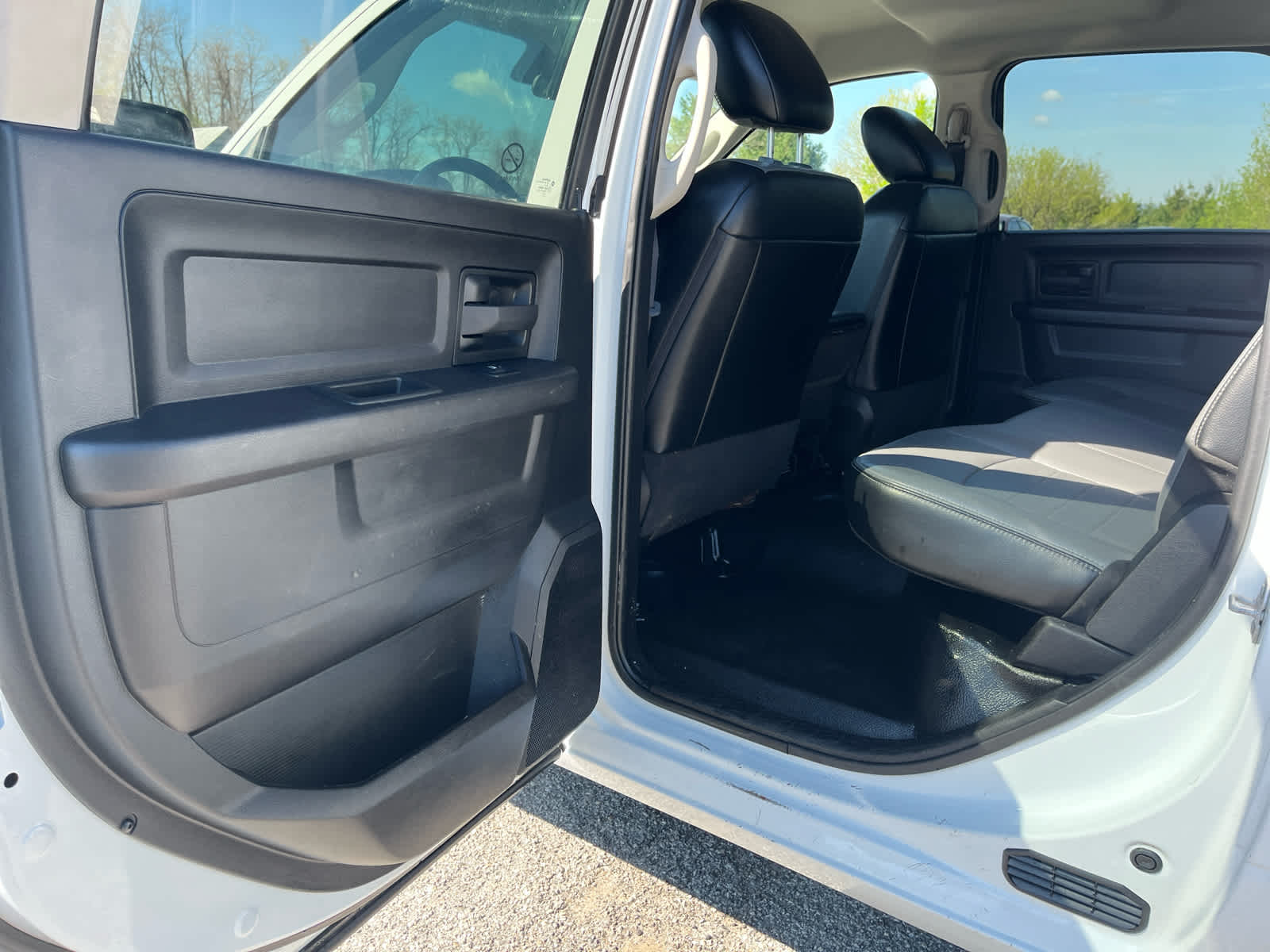 2022 RAM 1500 Classic Tradesman Crew Cab 4x4 5'7' Box