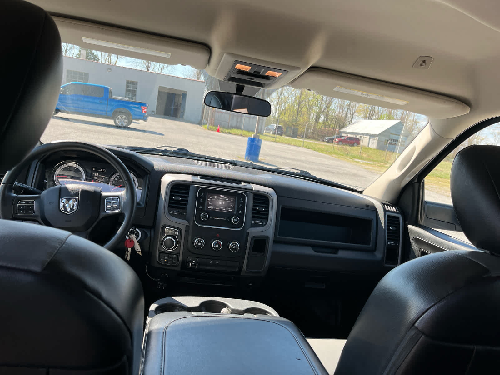 2022 RAM 1500 Classic Tradesman Crew Cab 4x4 5'7' Box