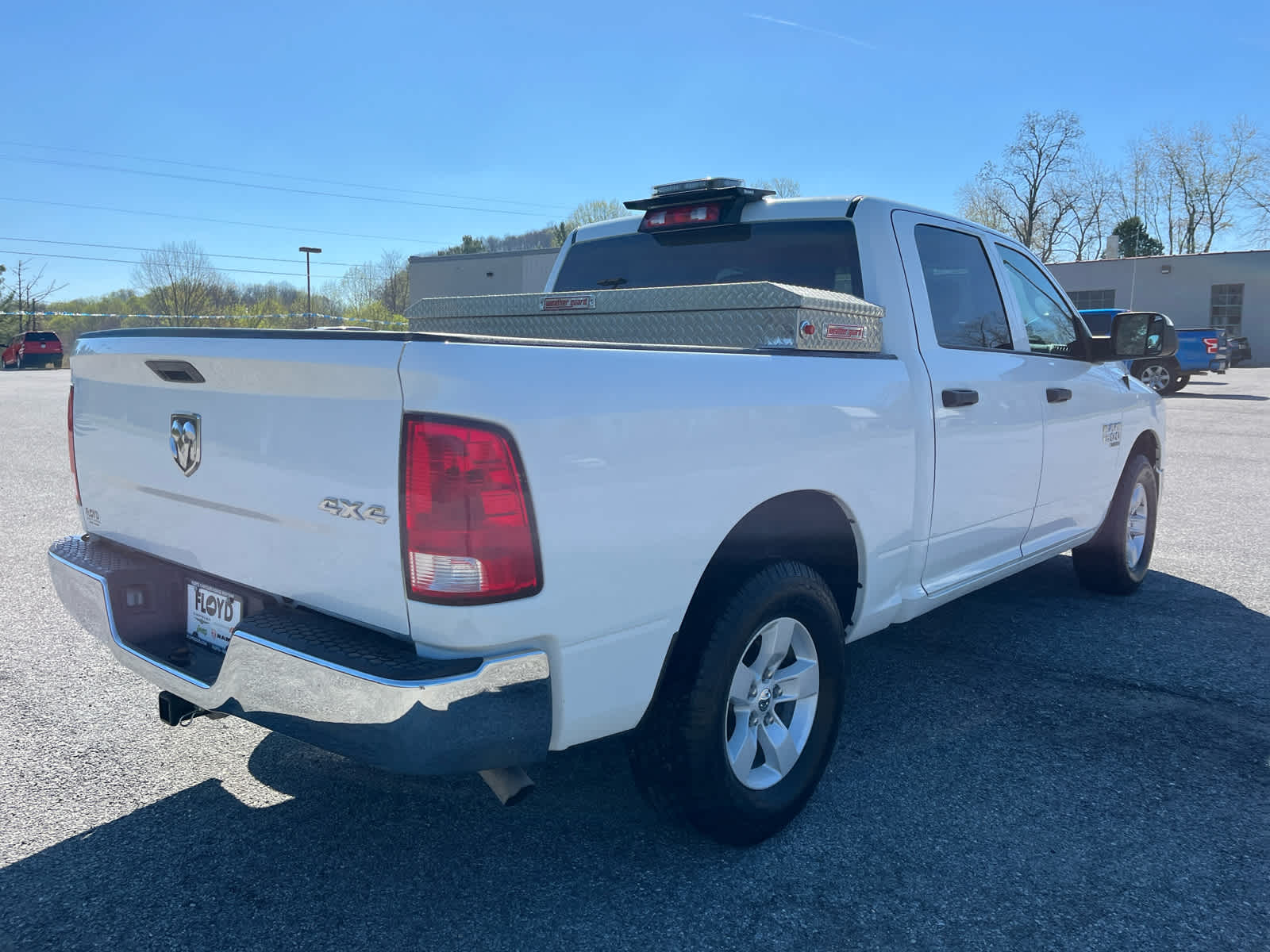 2022 RAM 1500 Classic Tradesman Crew Cab 4x4 5'7' Box