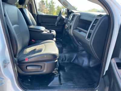 2022 RAM 1500 Classic Tradesman Crew Cab 4x4 5'7' Box