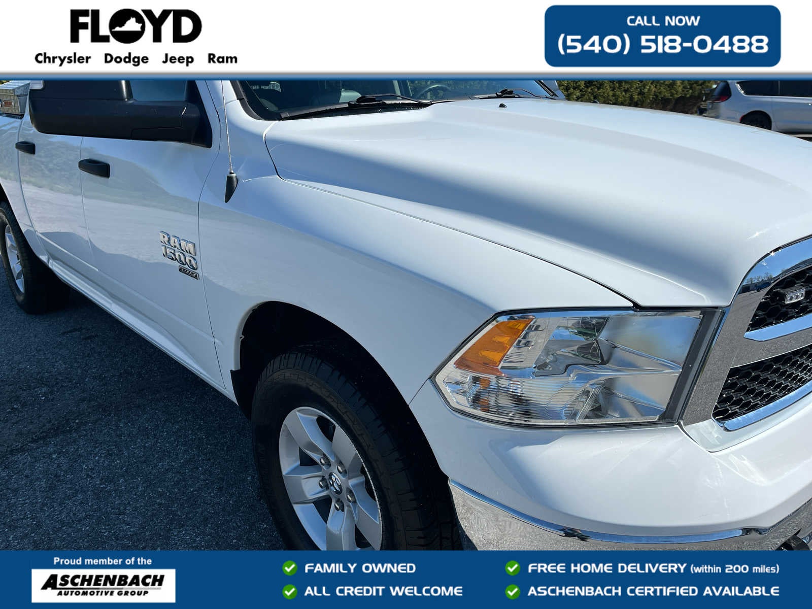 2022 RAM 1500 Classic Tradesman Crew Cab 4x4 5'7' Box