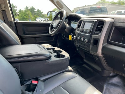 2022 RAM 1500 Classic Tradesman Crew Cab 4x4 5'7' Box