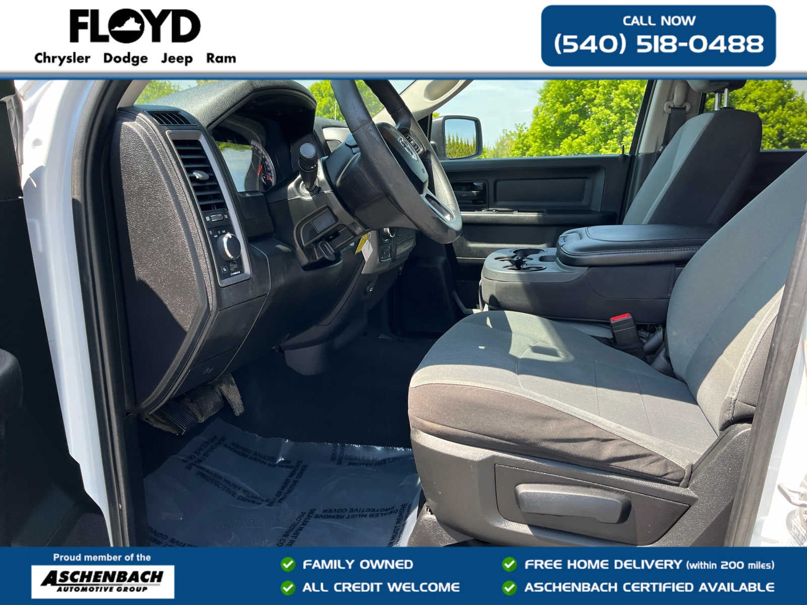 2022 RAM 1500 Classic Tradesman Crew Cab 4x4 5'7' Box