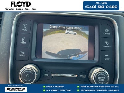 2022 RAM 1500 Classic Tradesman Crew Cab 4x4 5'7' Box