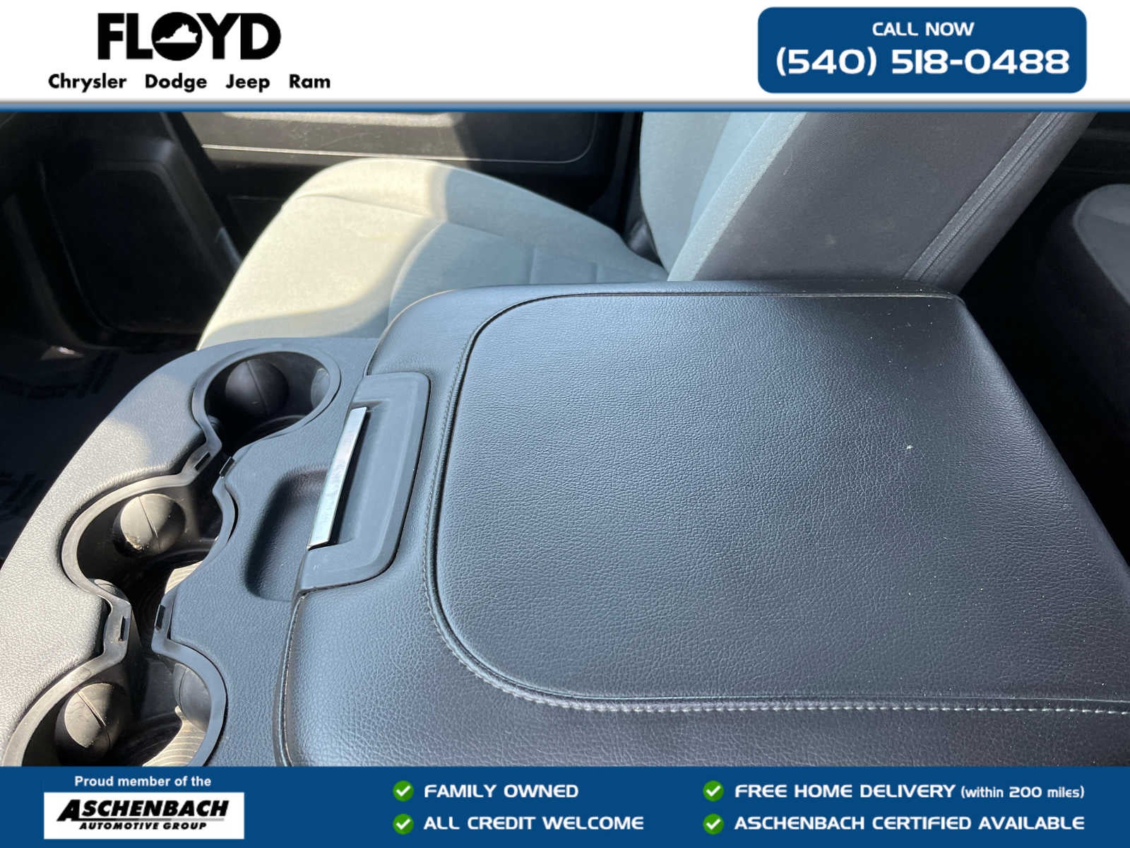 2022 RAM 1500 Classic Tradesman Crew Cab 4x4 5'7' Box