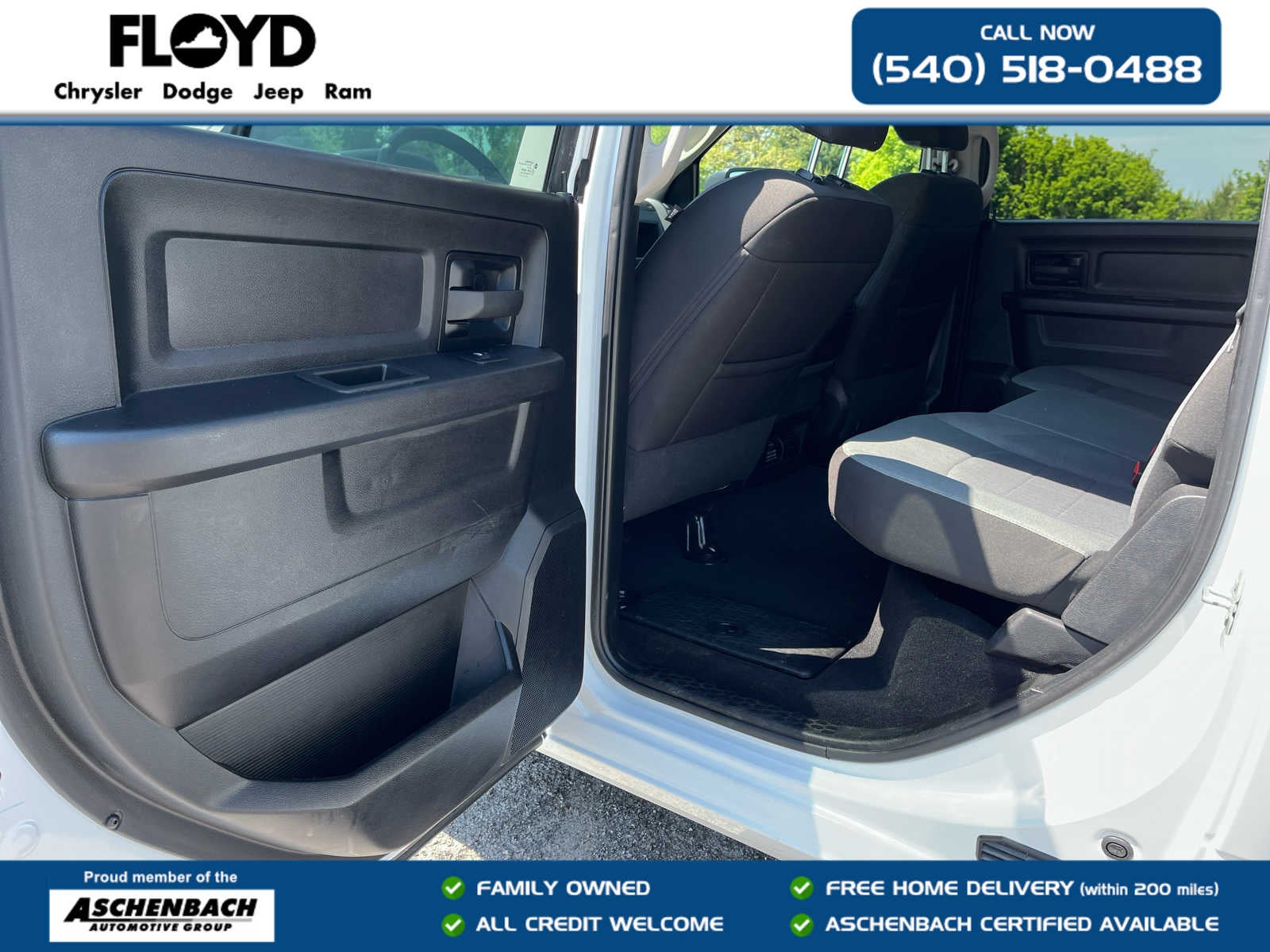2022 RAM 1500 Classic Tradesman Crew Cab 4x4 5'7' Box