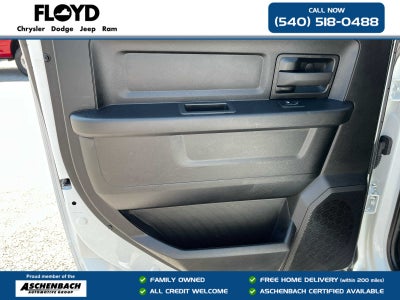 2022 RAM 1500 Classic Tradesman Crew Cab 4x4 5'7' Box