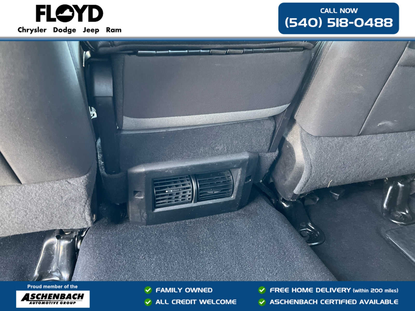 2022 RAM 1500 Classic Tradesman Crew Cab 4x4 5'7' Box