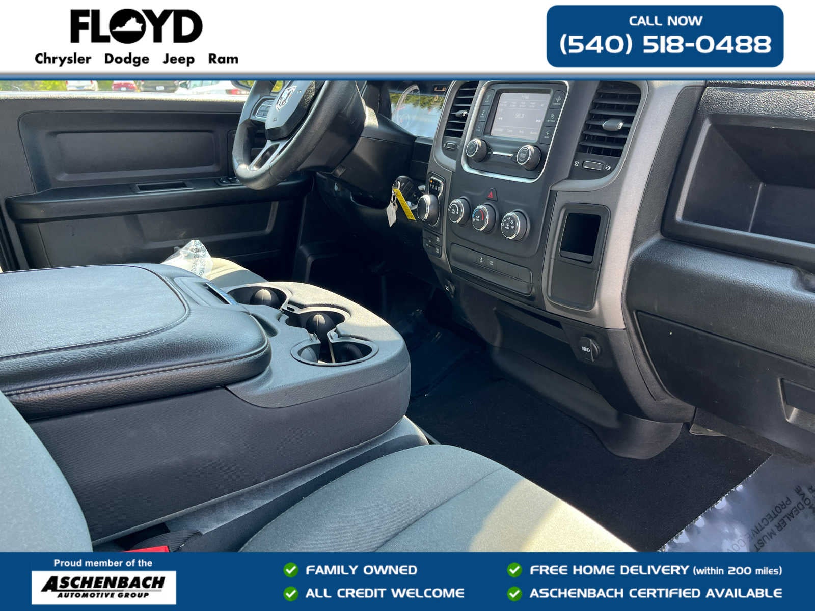 2022 RAM 1500 Classic Tradesman Crew Cab 4x4 5'7' Box