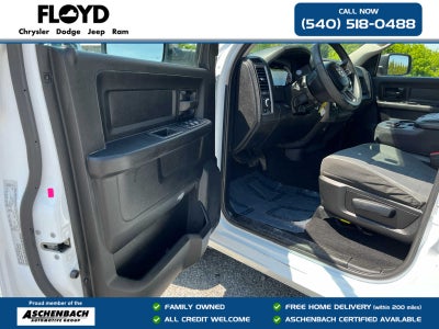2022 RAM 1500 Classic Tradesman Crew Cab 4x4 5'7' Box