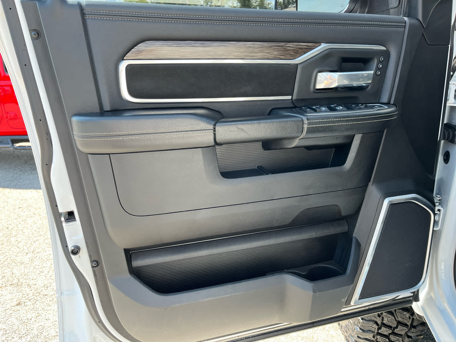 2021 RAM 2500 Laramie Crew Cab 4x4 6'4' Box