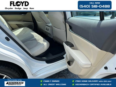 2024 Toyota Camry Hybrid XLE