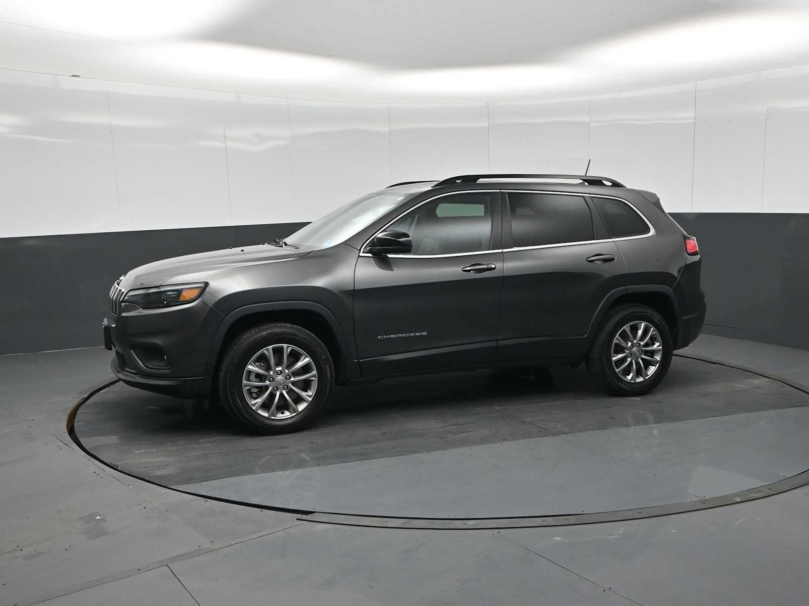 2022 Jeep Cherokee Latitude Lux