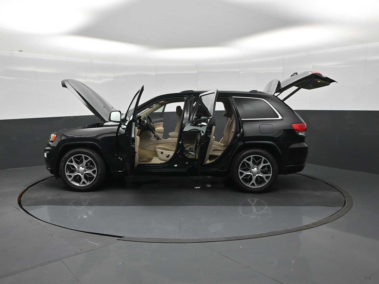 2020 Jeep Grand Cherokee Overland