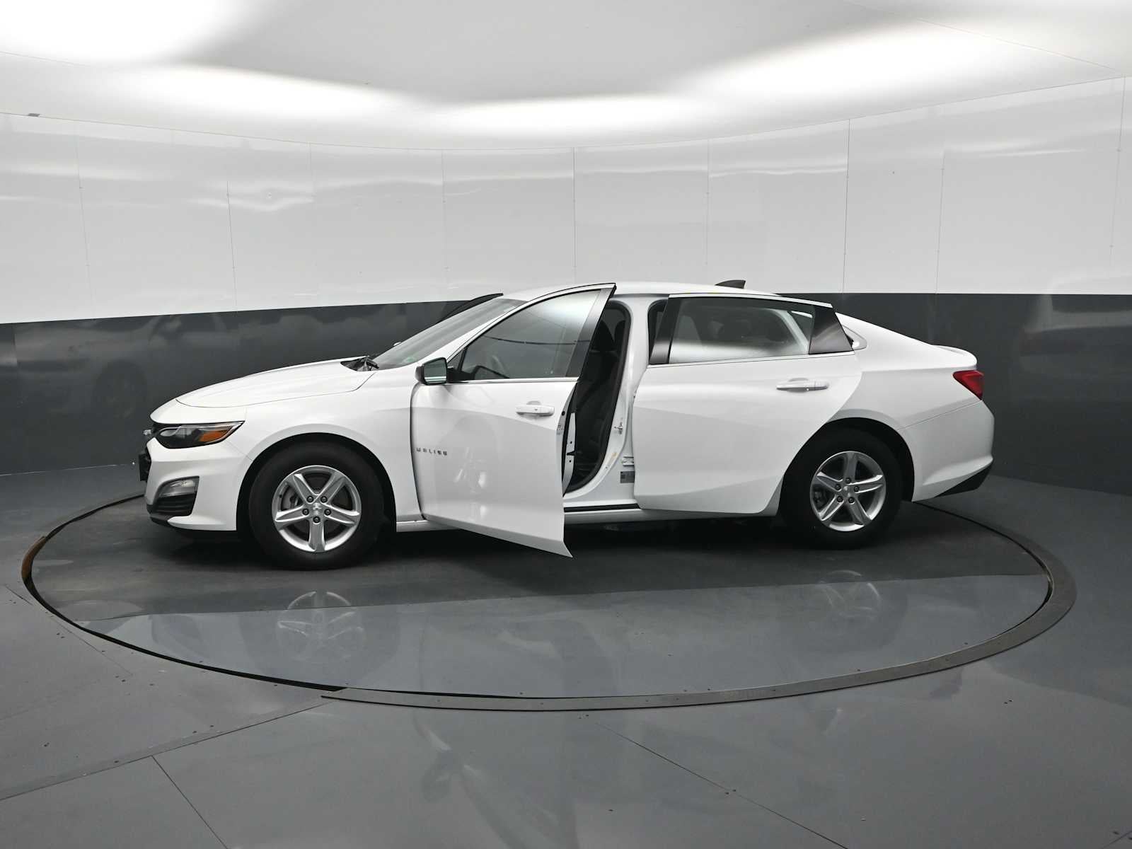 2025 Chevrolet Malibu LS