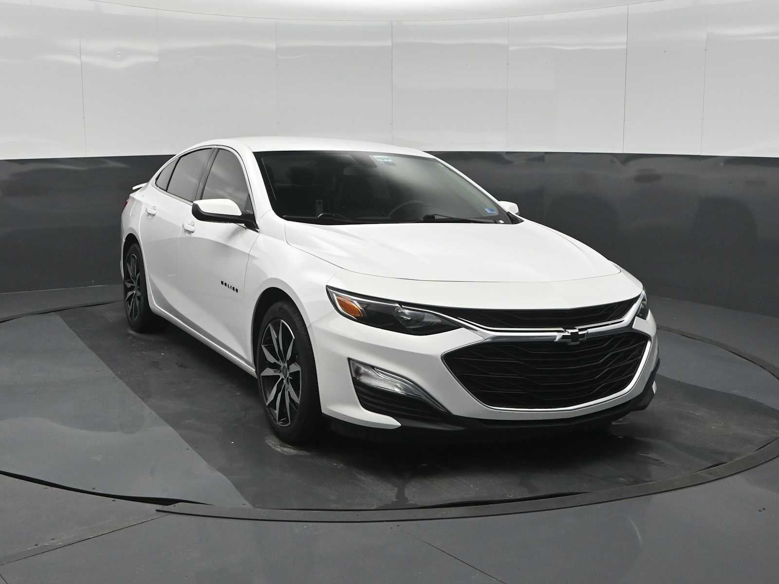 Used 2021 Chevrolet Malibu RS with VIN 1G1ZG5ST4MF006998 for sale in Wytheville, VA