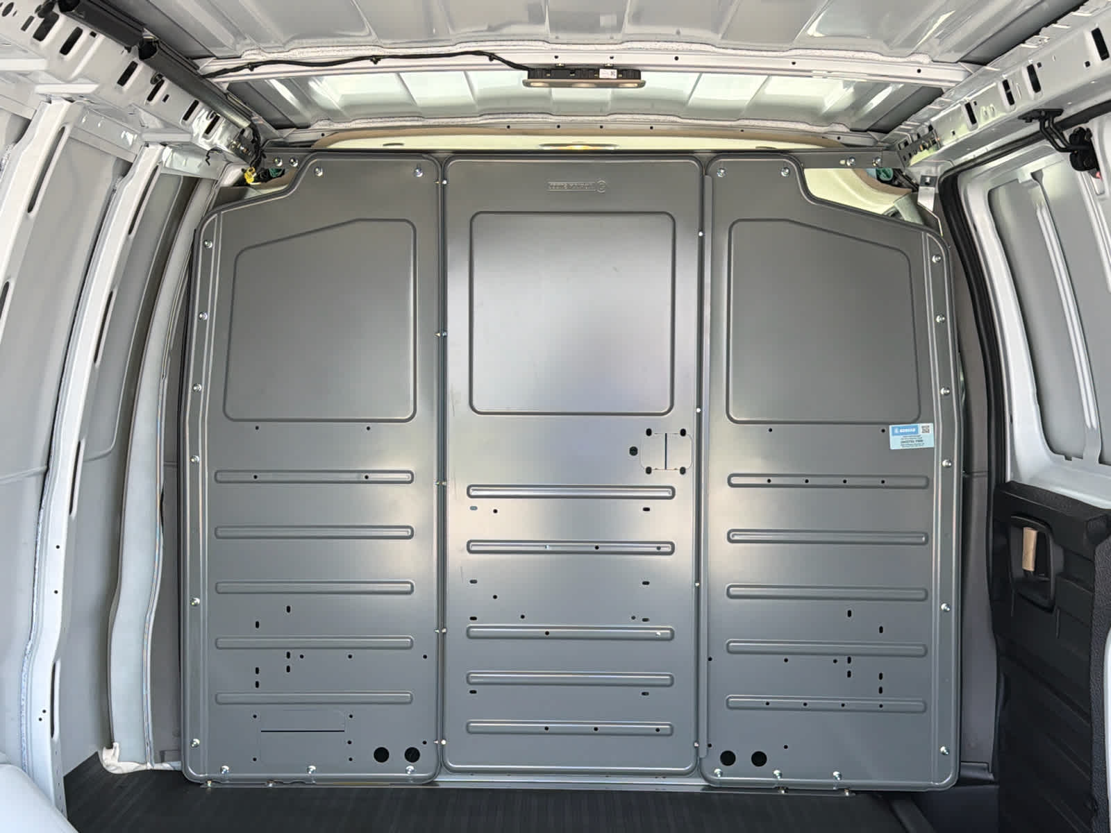 2025 Chevrolet Express Cargo WT