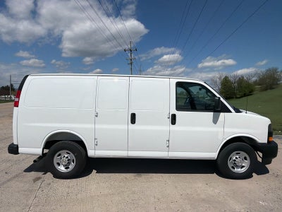 2025 Chevrolet Express Cargo WT