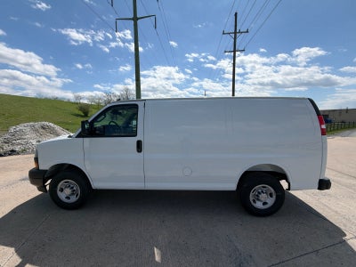 2025 Chevrolet Express Cargo WT