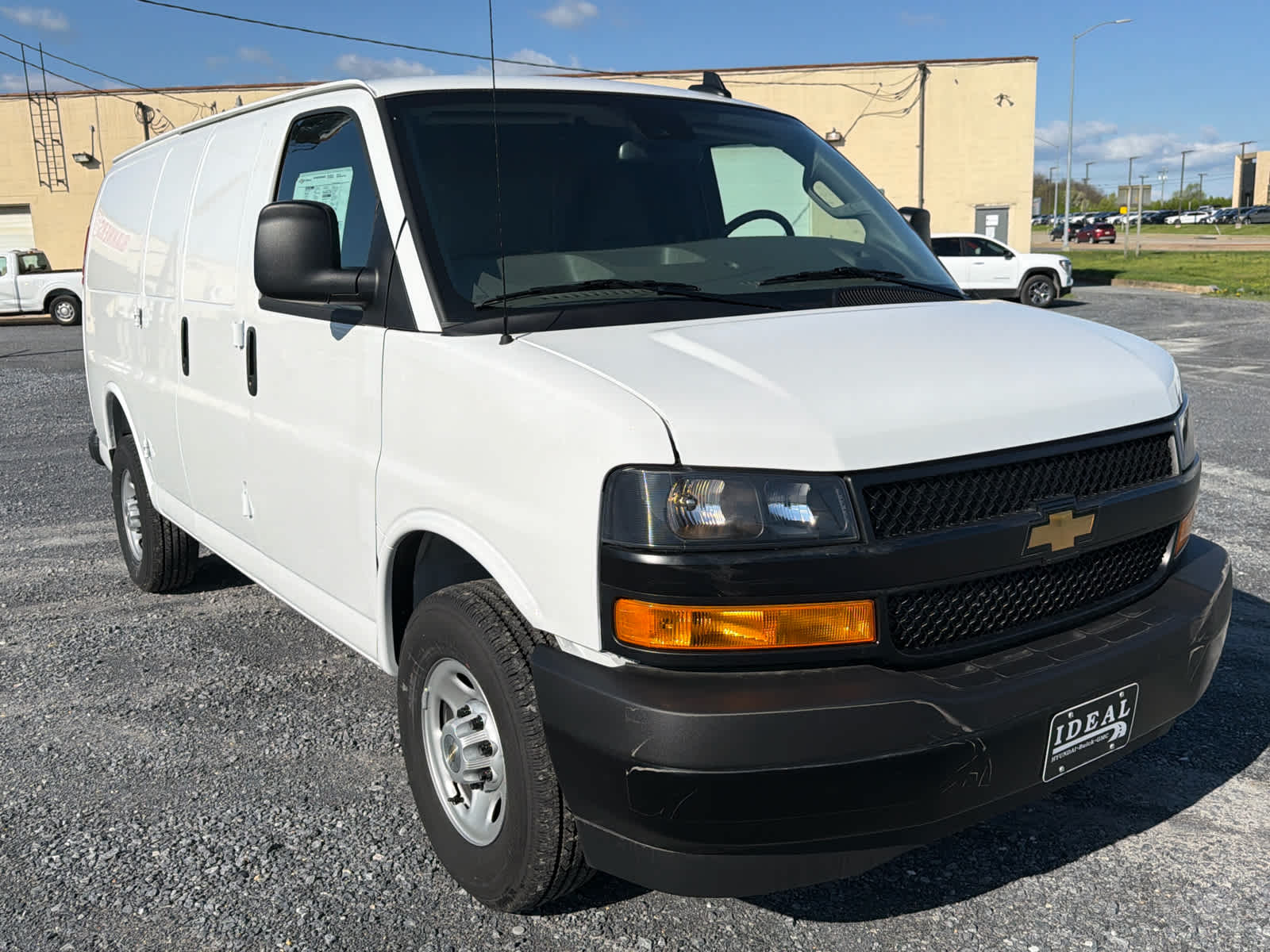 2025 Chevrolet Express Cargo WT
