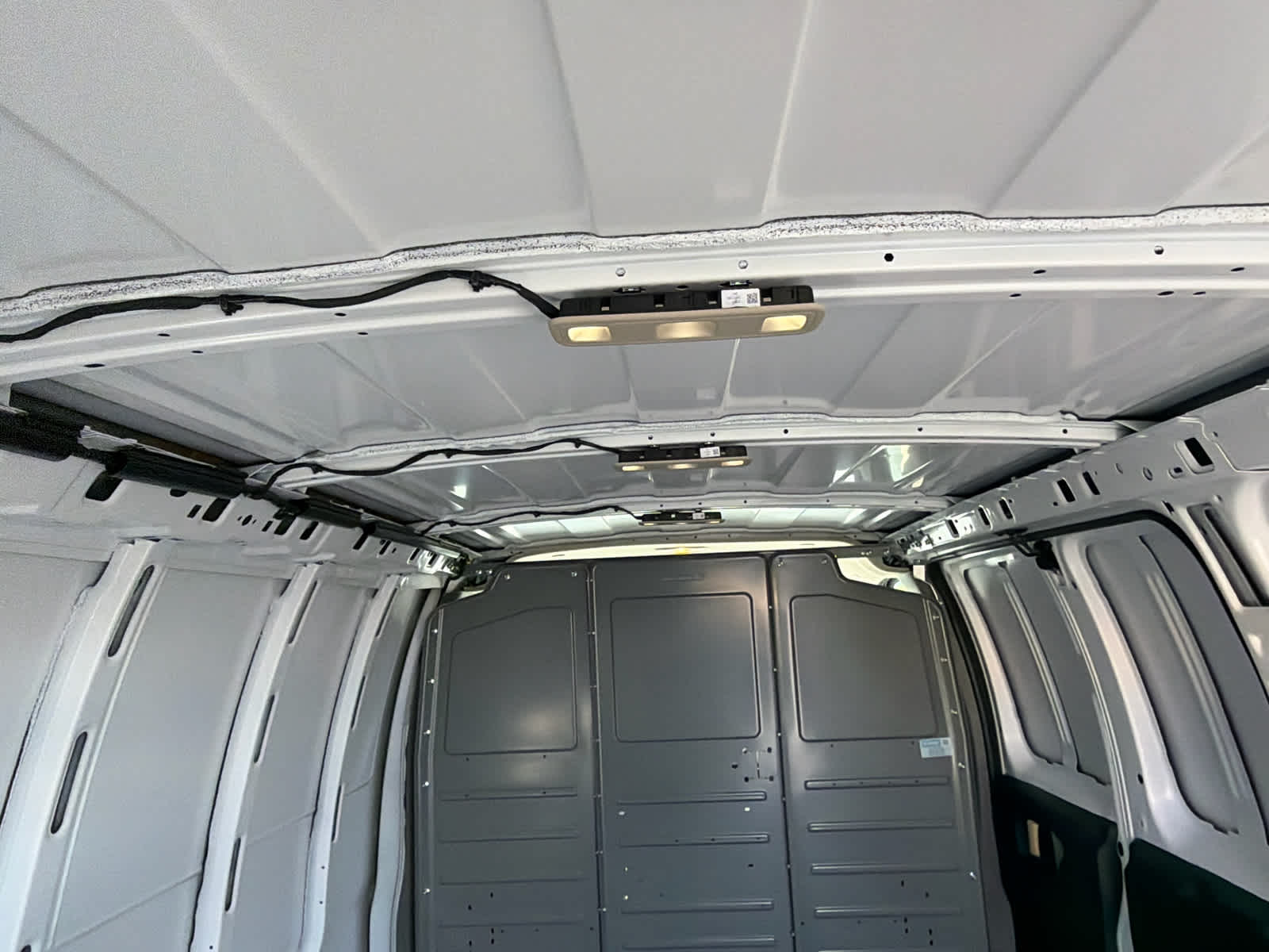 2025 Chevrolet Express Cargo WT
