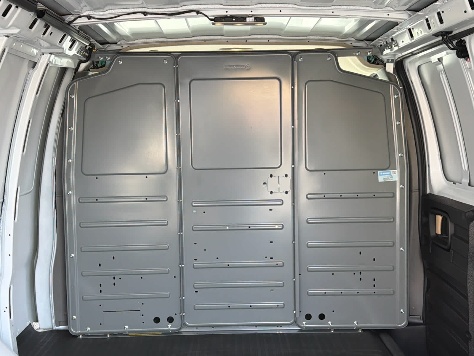 2025 Chevrolet Express Cargo WT