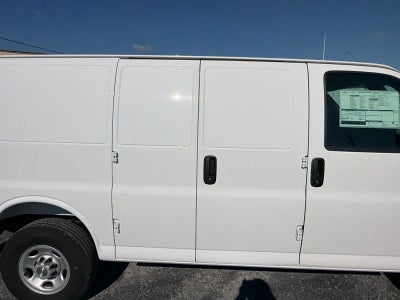 2025 Chevrolet Express Cargo WT