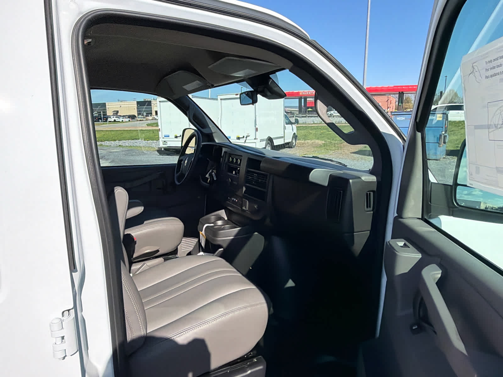 2025 Chevrolet Express Cargo WT