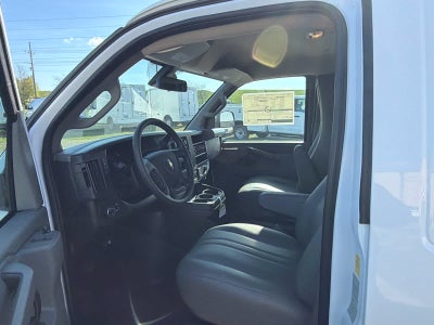 2025 Chevrolet Express Cargo WT