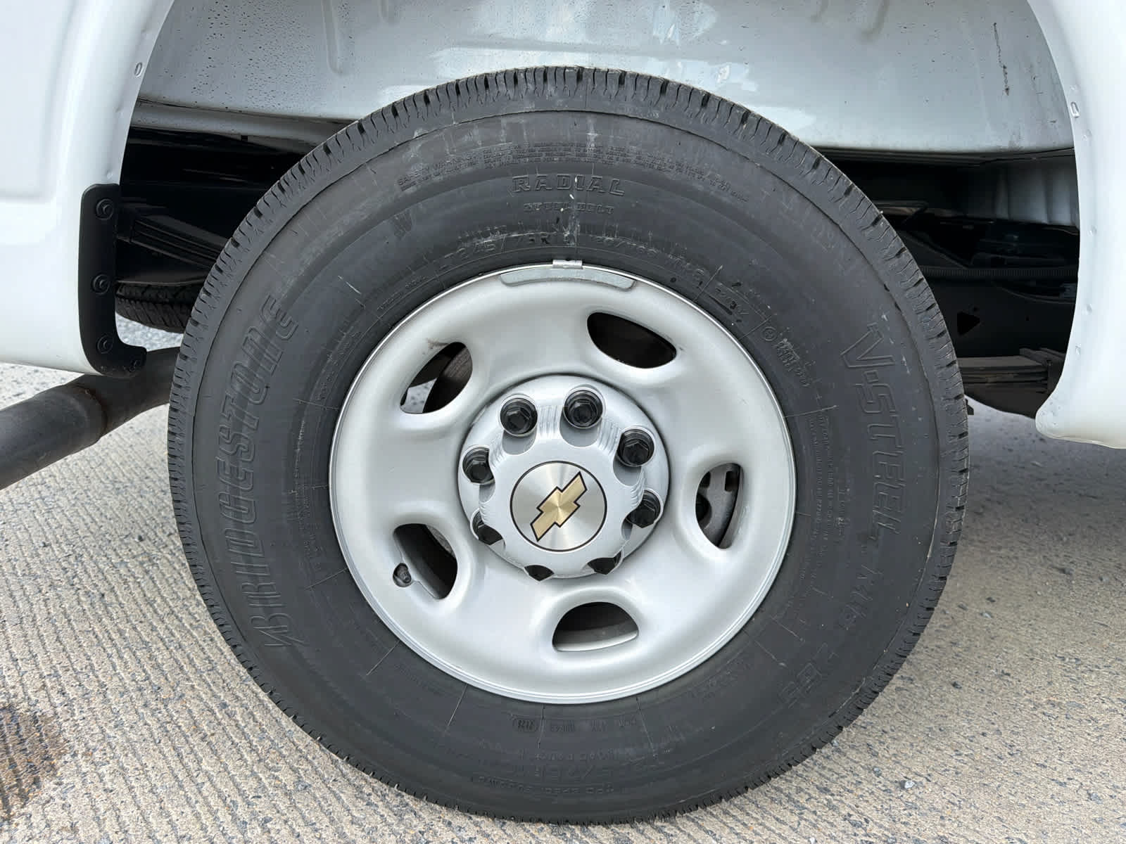 2025 Chevrolet Express Cargo WT