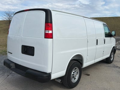 2025 Chevrolet Express Cargo WT