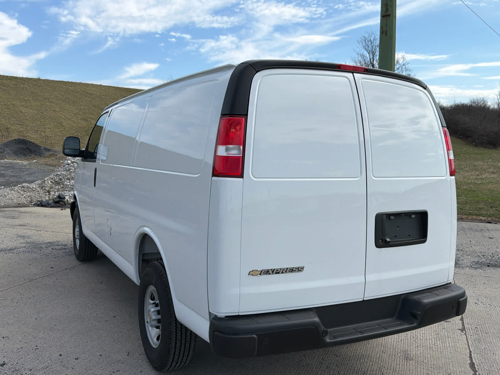 2025 Chevrolet Express Cargo WT