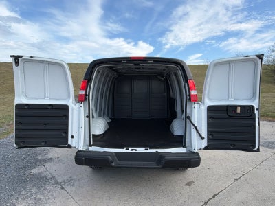 2025 Chevrolet Express Cargo WT