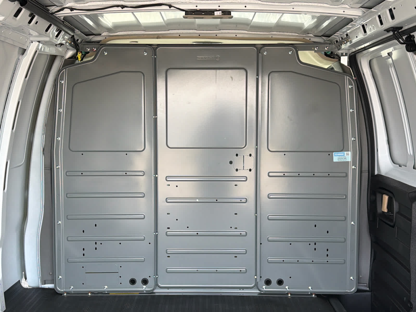 2025 Chevrolet Express Cargo WT