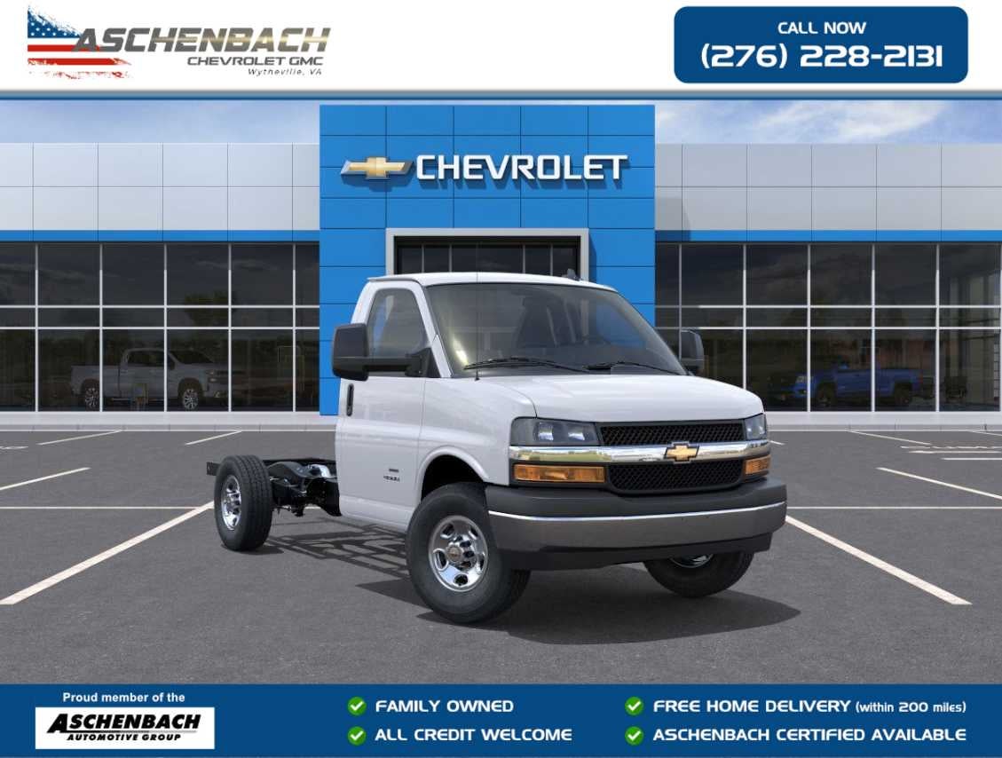 2025 Chevrolet Express Cutaway 3500 1WT