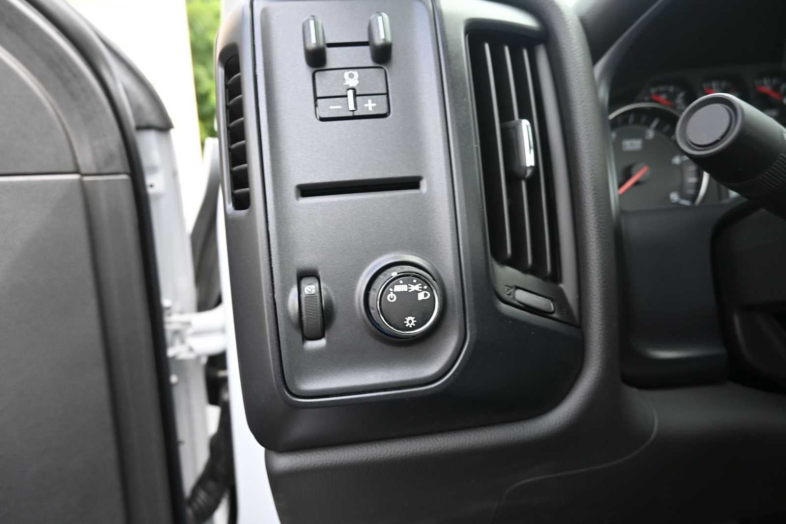 2023 Chevrolet Silverado 5500 HD Work Truck